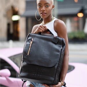 Tote&Carry Black Apollo 2 Croc-Embossed Leather Handbag Backpack NWOT